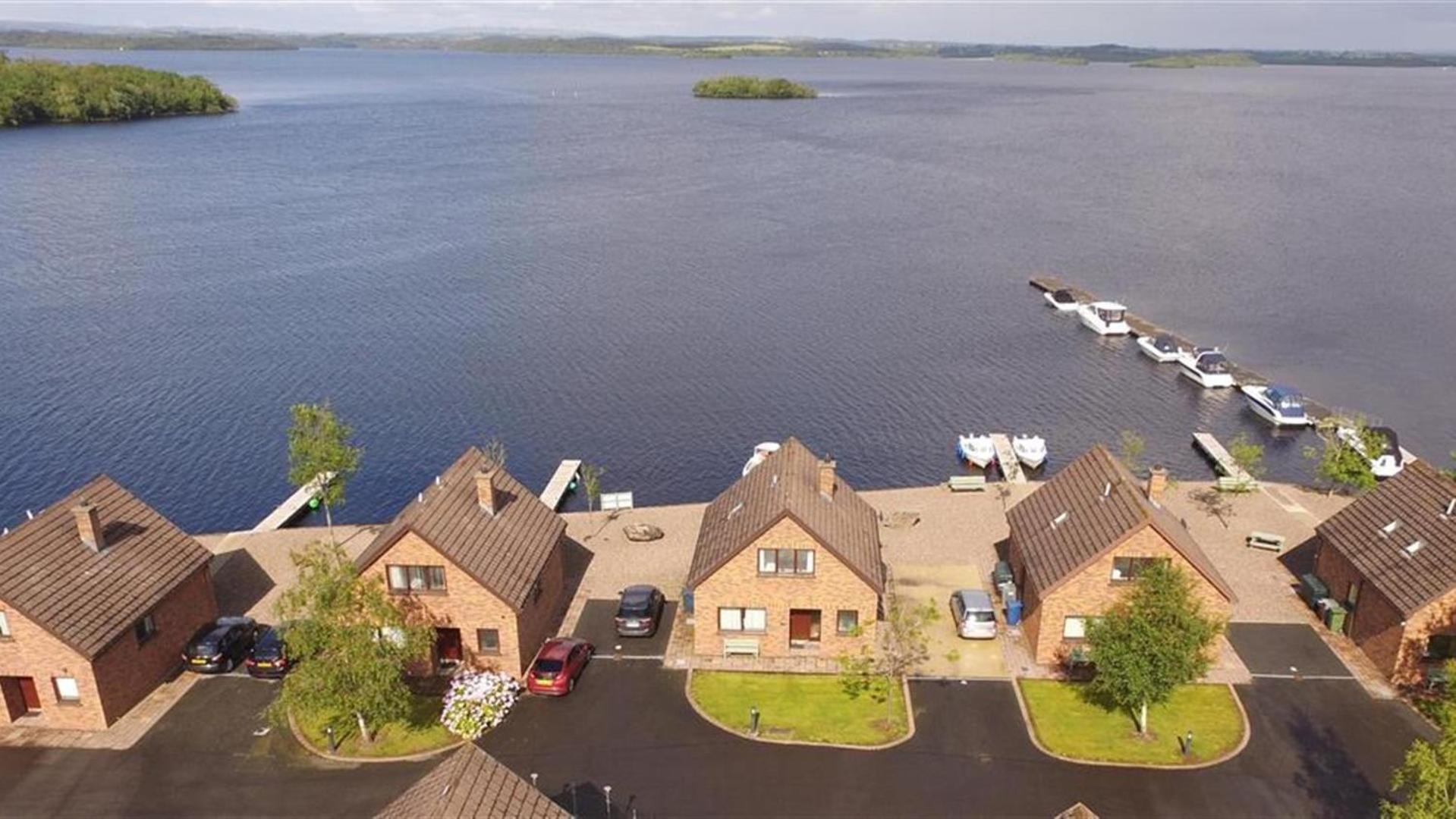 Tullybay Holiday Lodges Enniskillen Exterior foto